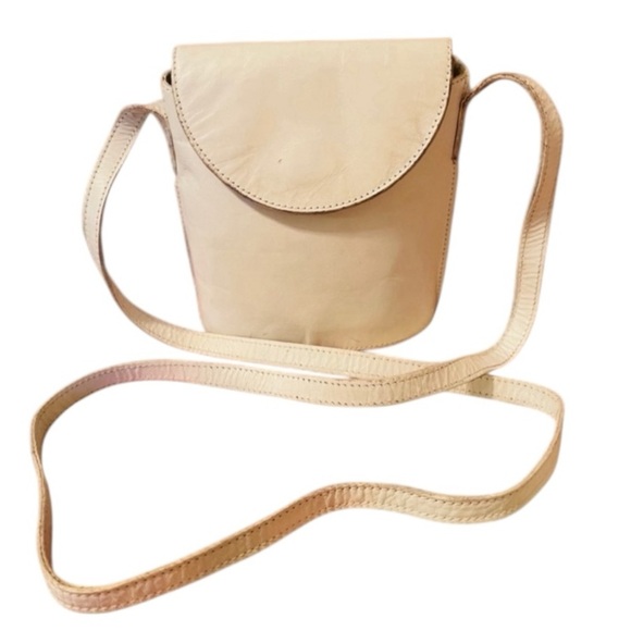 💥Vintage Unisa Elegant Cream Crossbody Bag - Picture 1 of 7